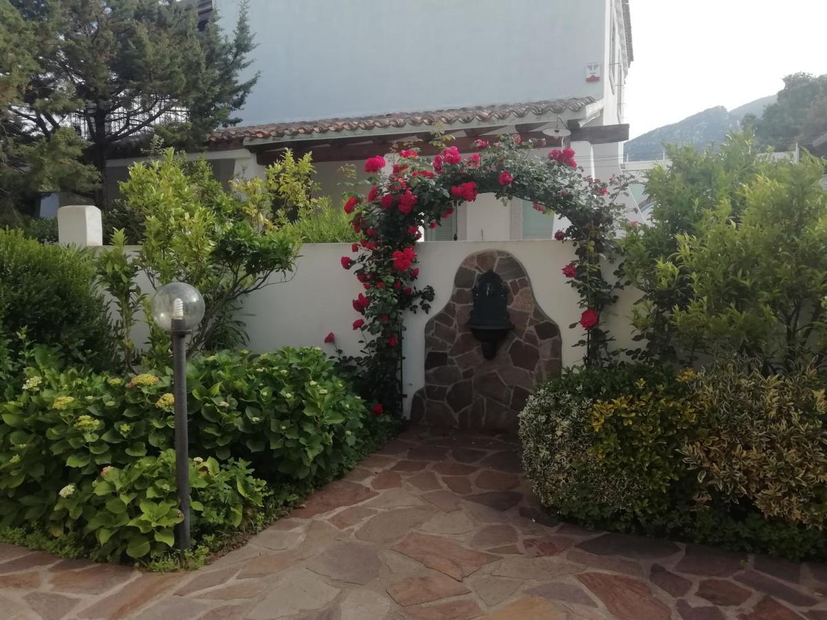 Casa Vacanze Villa Rosa كالا غونوني المظهر الخارجي الصورة